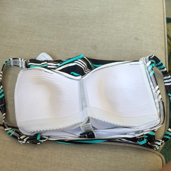 Striped One Piece Swimsuit - Picture 8 of 9